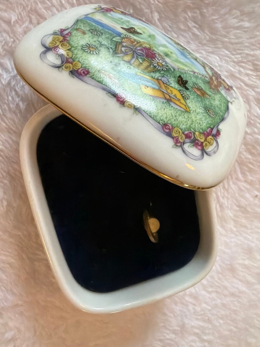The Way We Were Limited Edition 1985 Heritage House Fine Porcelain Music Box